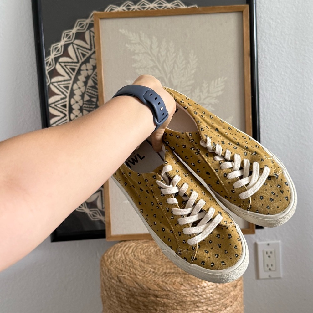 Madewell Golden Yellow Leopard Print Lace Up Sneakers - Size 8 Women’s - Picture 6 of 7